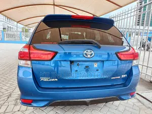 Toyota Corolla Fielder 2016 Blue