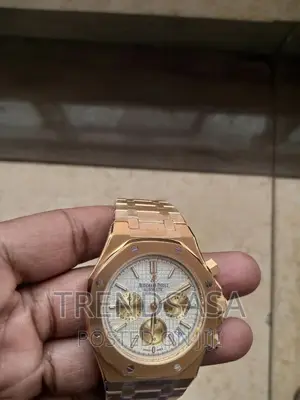 Audemars Piguet Chronograph Watch White Dial Yellow Gold