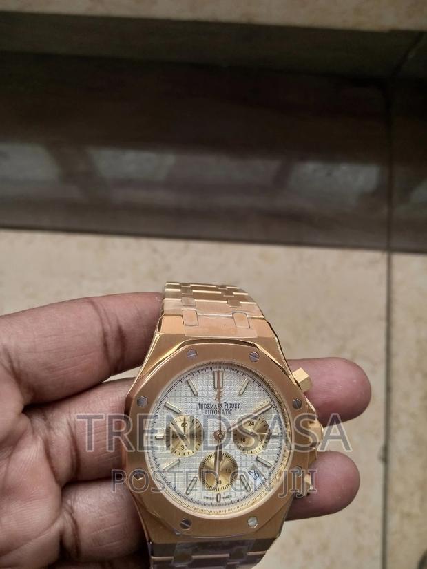 Audemars Piguet Chronograph Watch White Dial Yellow Gold
