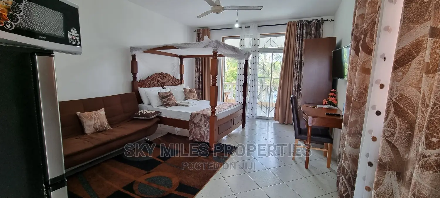 Studio Apartments Serena Available for Short-Term Stay