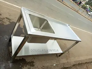 Stainless Steel Kitchen Sink .