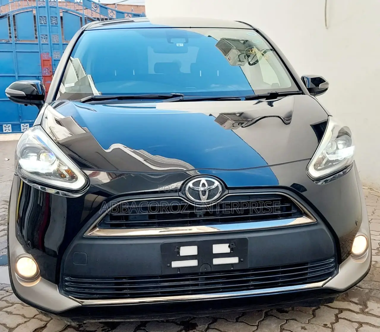 Toyota Sienta 1.5 FWD 2016 Black