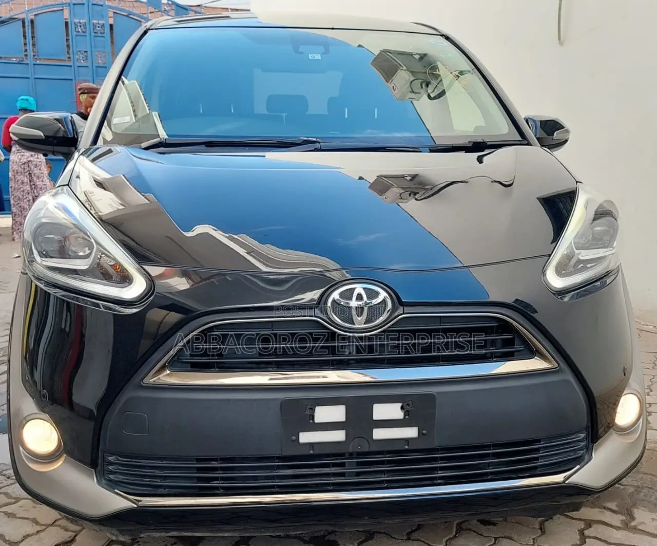 Toyota Sienta 1.5 FWD 2016 Black
