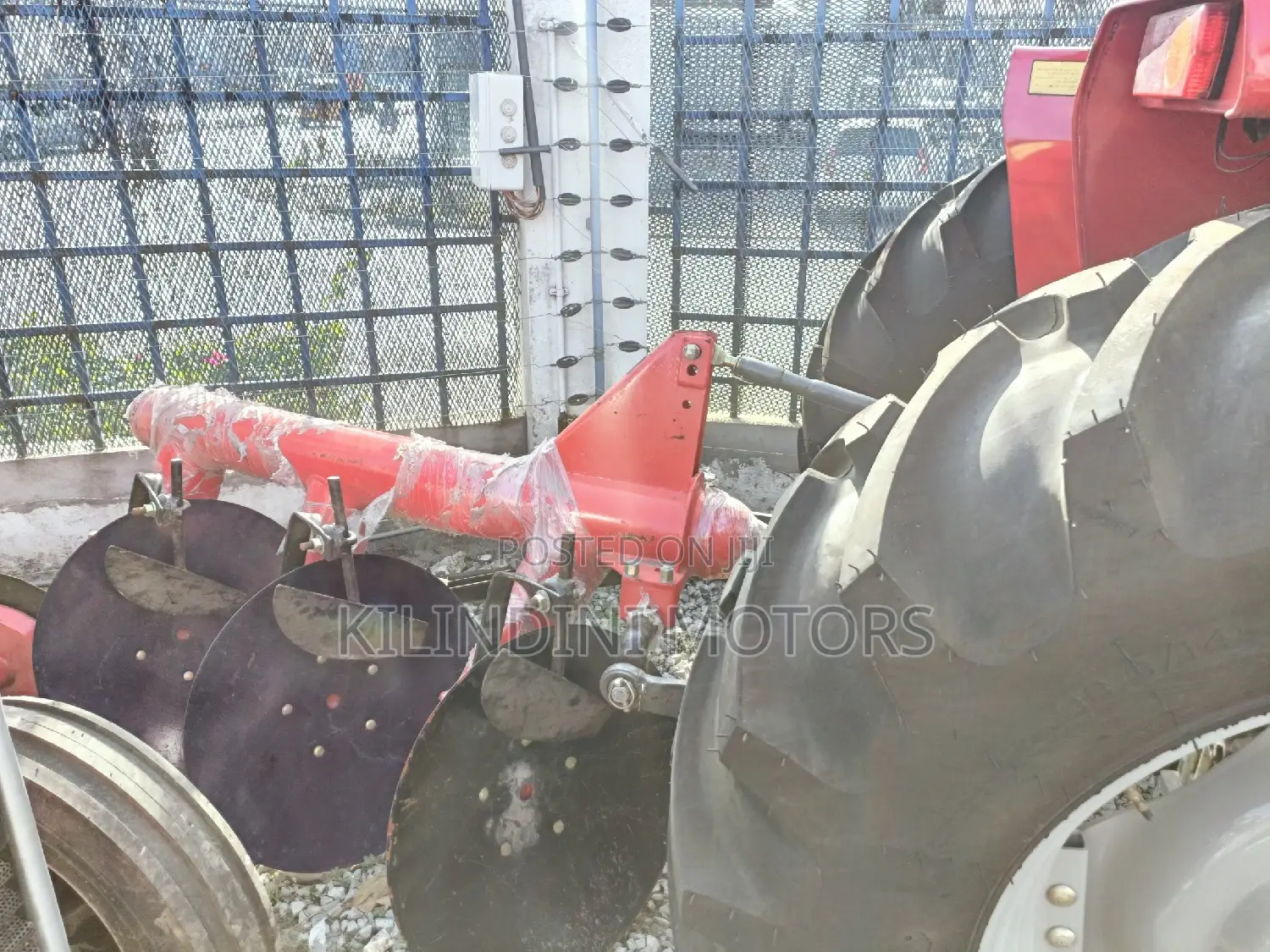 Massey Fugason 375 2wheel Drive