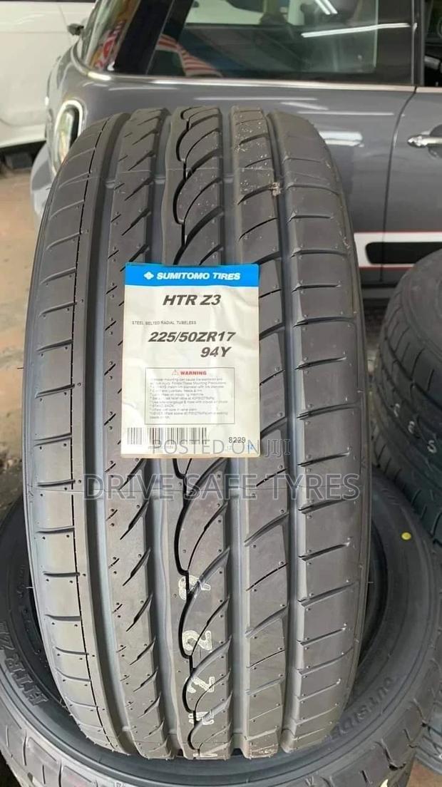 225/50 R17 Sumitomo Tyres (Japan)
