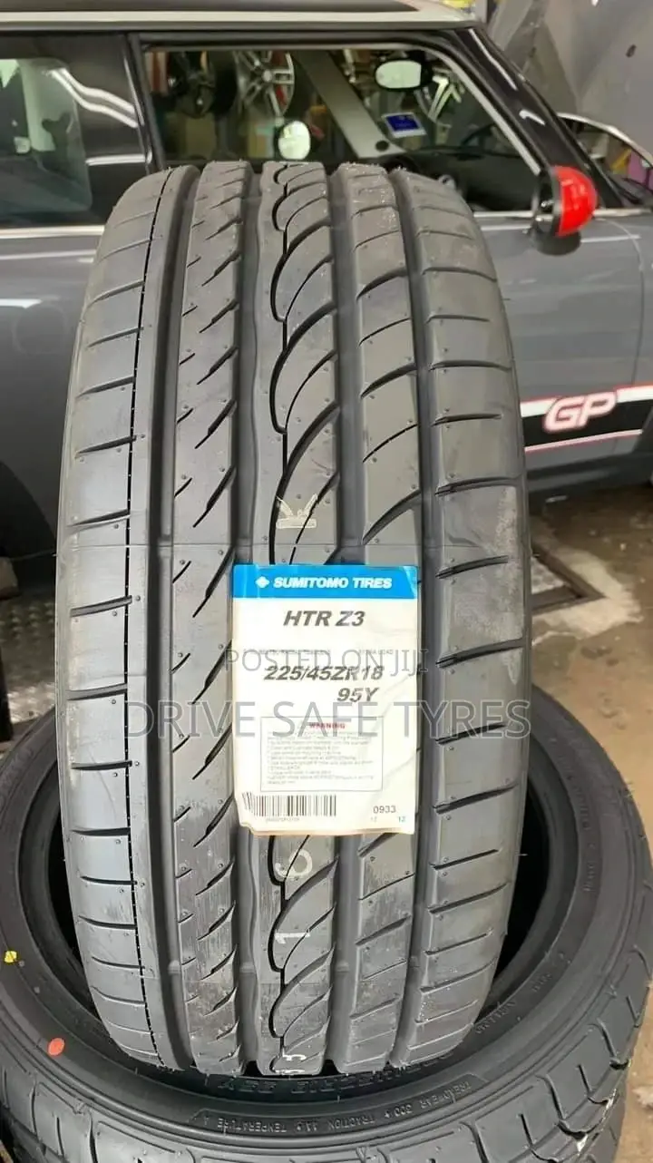 225/45 R18 Sumitomo Tyres ( Japan)