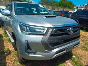 Toyota Hilux 2020 Gray