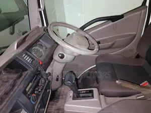 Nissan Atlas Long Chase