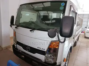 Nissan Atlas Long Chase