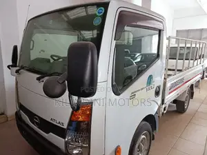 Nissan Atlas Long Chase