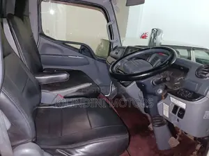 Fuso Canter Long Chase