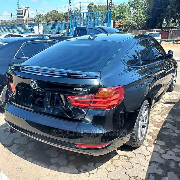 BMW 320i 2016 Gray - thumbnail 3