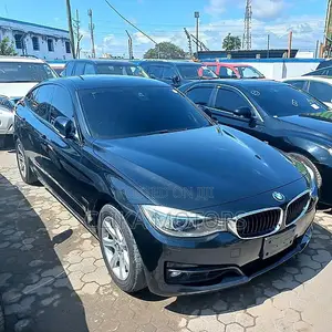 BMW 320i 2016 Gray