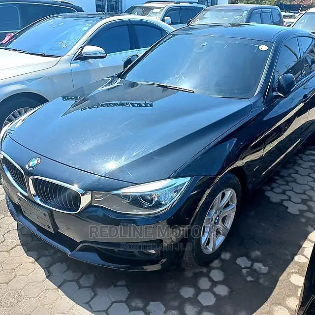 BMW 320i 2016 Gray