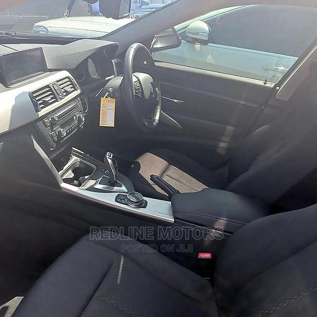 BMW 320i 2016 Gray - thumbnail 6