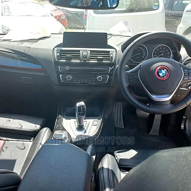 BMW 320i 2016 Gray