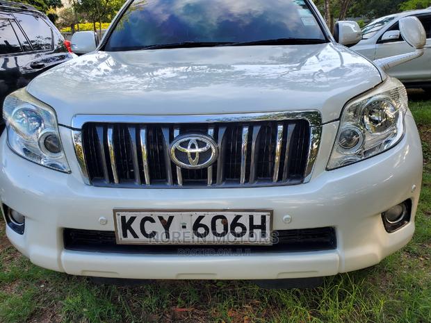 Toyota Land Cruiser Prado 2012 Off White - thumbnail 7
