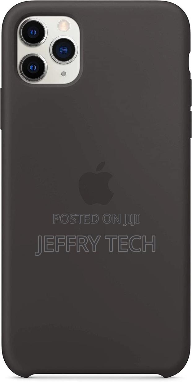 Apple iPhone 11 Pro Max Silicone Case - Black - thumbnail 2