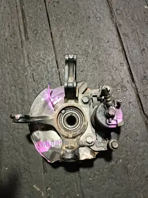 Daihatsu Mira Hub