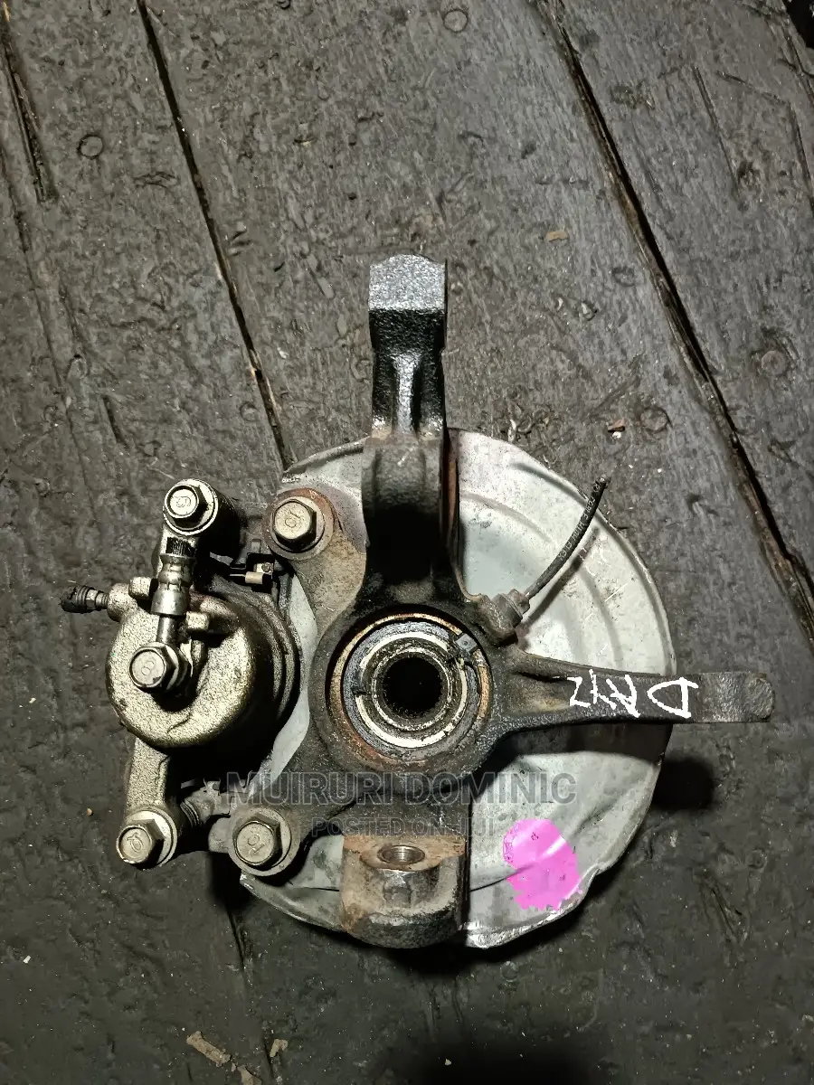 Nissan Dayz Front Hub