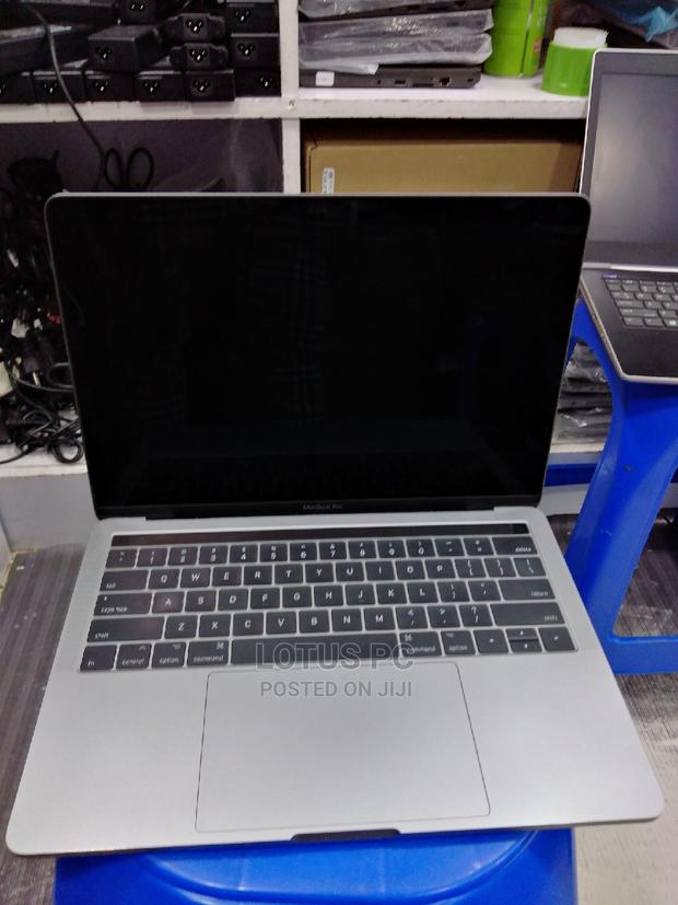 Laptop Apple MacBook Pro 2017 16GB Intel Core I7 SSD 512GB