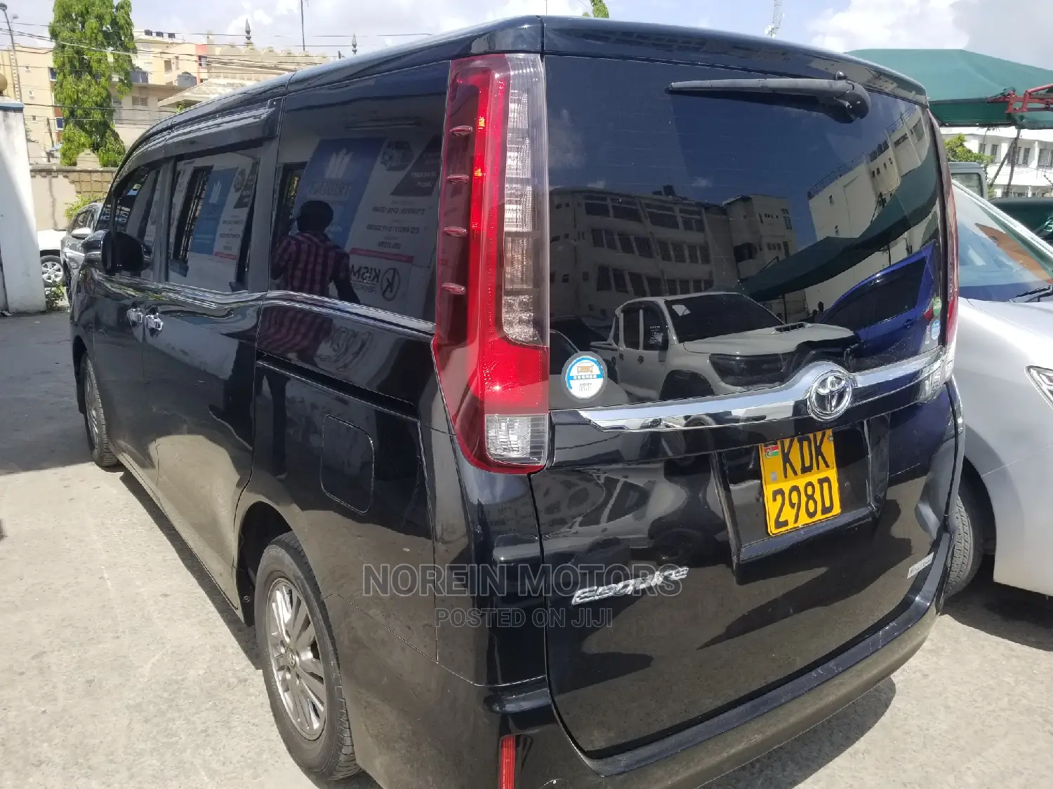Toyota Esquire 2.0 AWD (7 Seater) 2015 Black