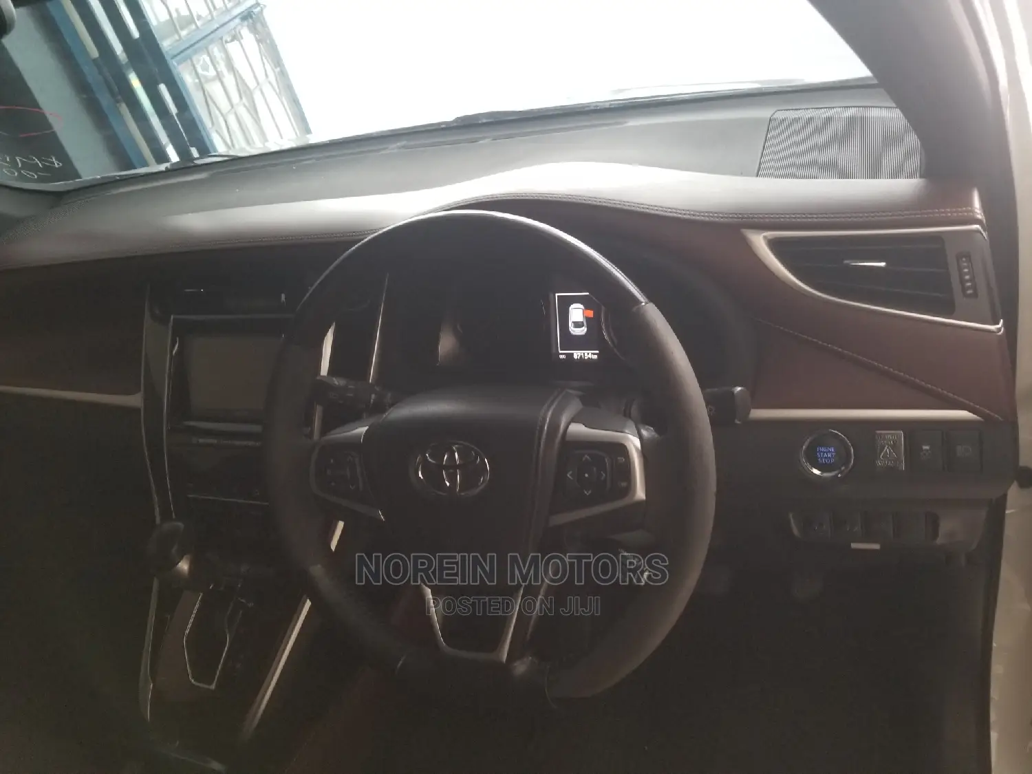 Toyota Harrier 2.0 4WD 2015 White