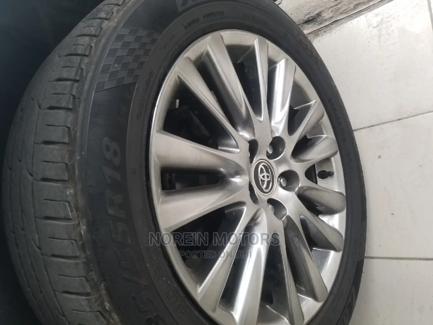Toyota Harrier 2.0 4WD 2015 White