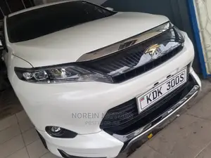 Toyota Harrier 2.0 4WD 2015 White