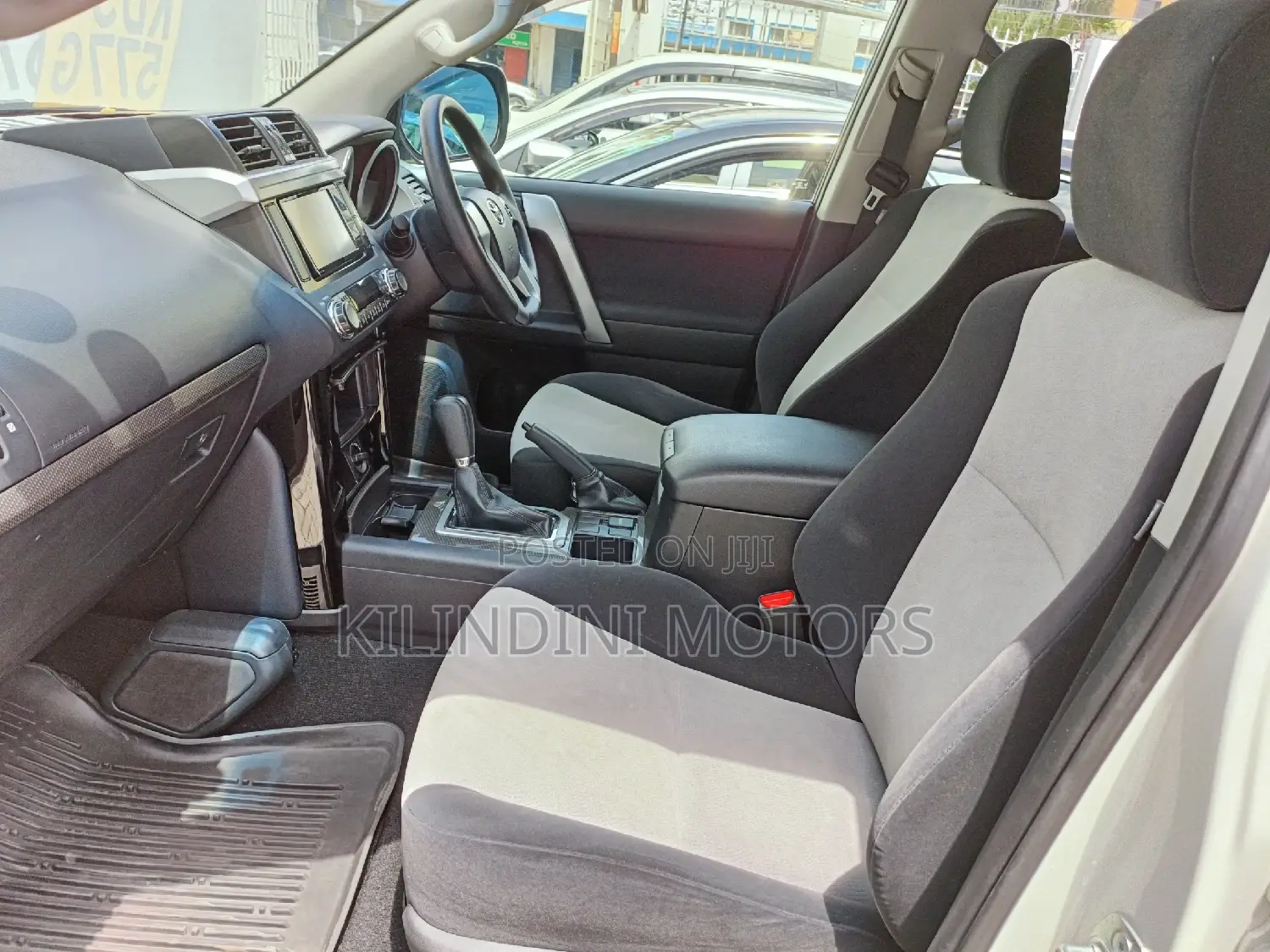 Toyota Land Cruiser 2015 White