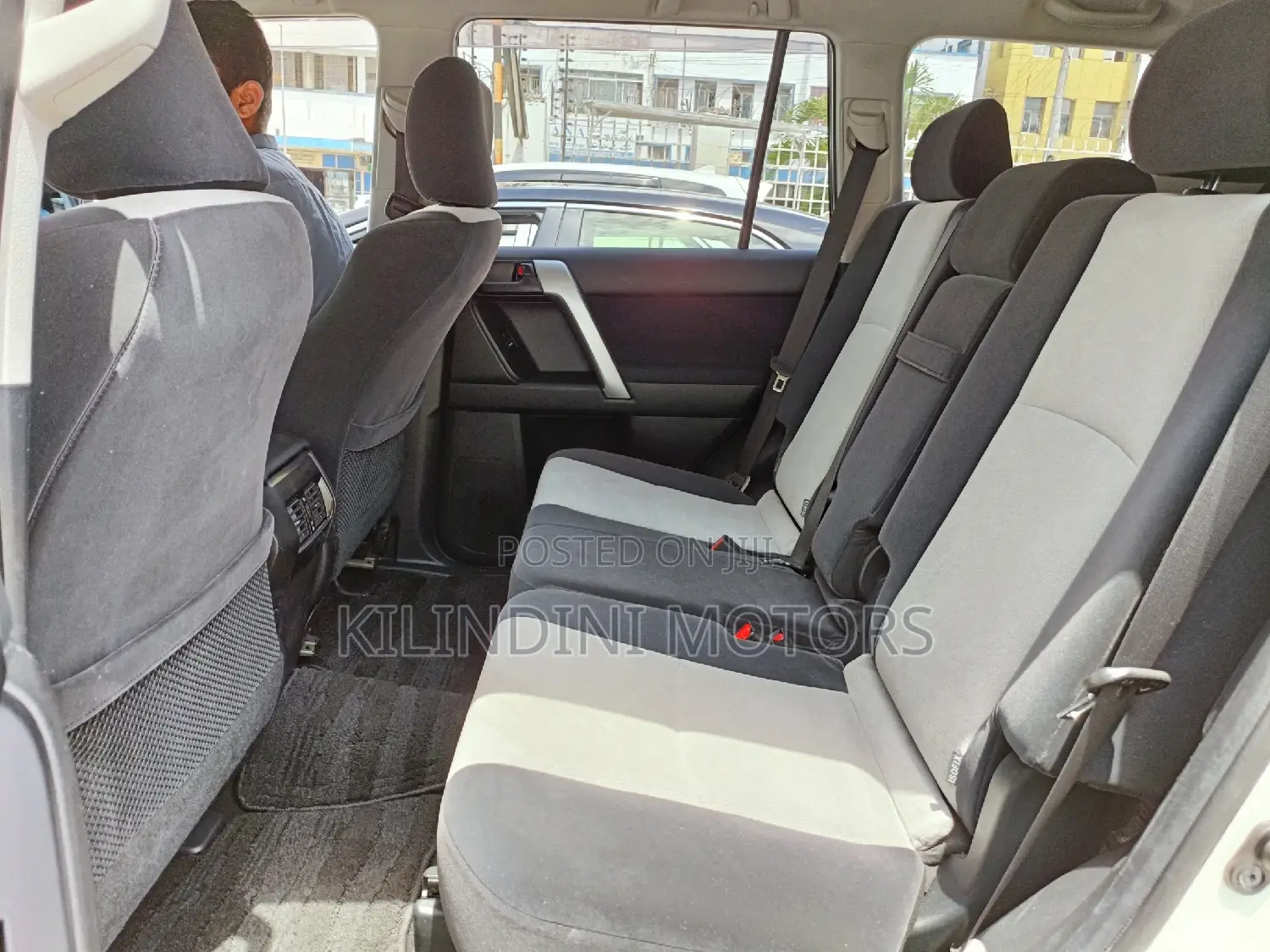 Toyota Land Cruiser 2015 White