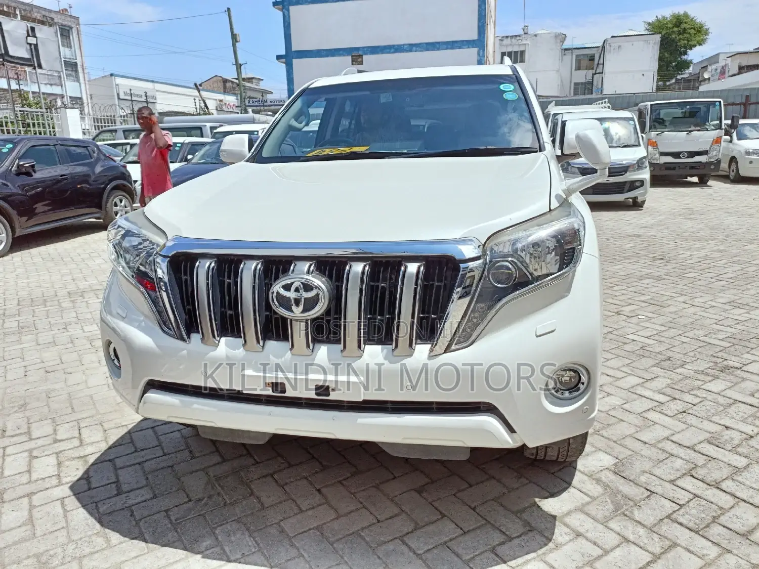 Toyota Land Cruiser 2015 White