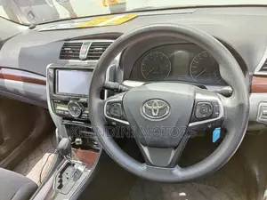 Toyota Premio 2016 Silver