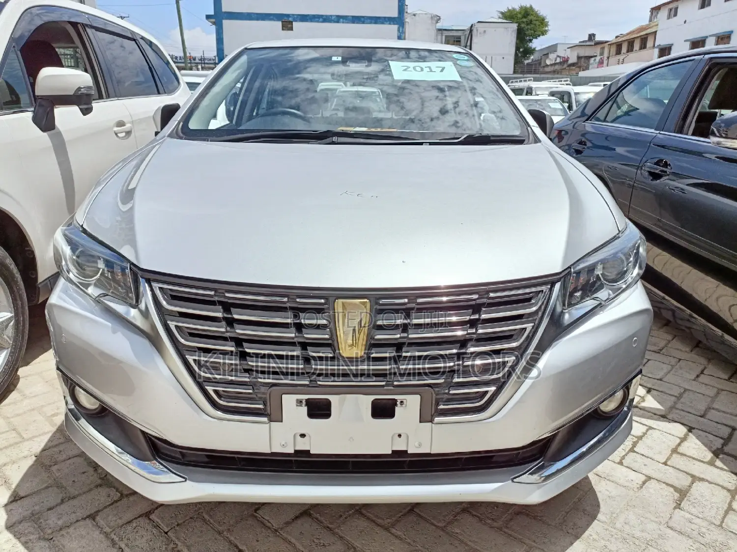 Toyota Premio 2016 Silver