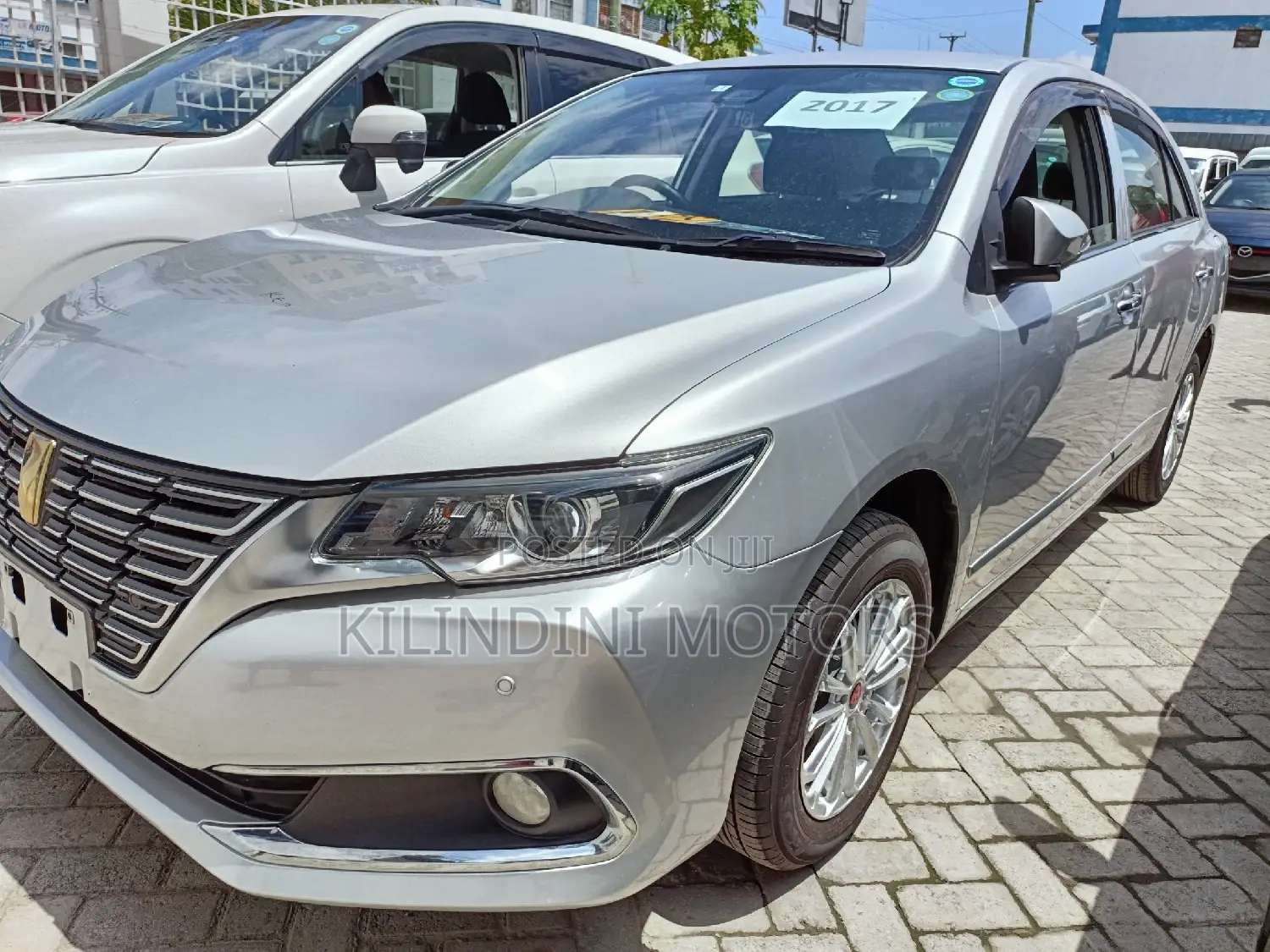 Toyota Premio 2016 Silver