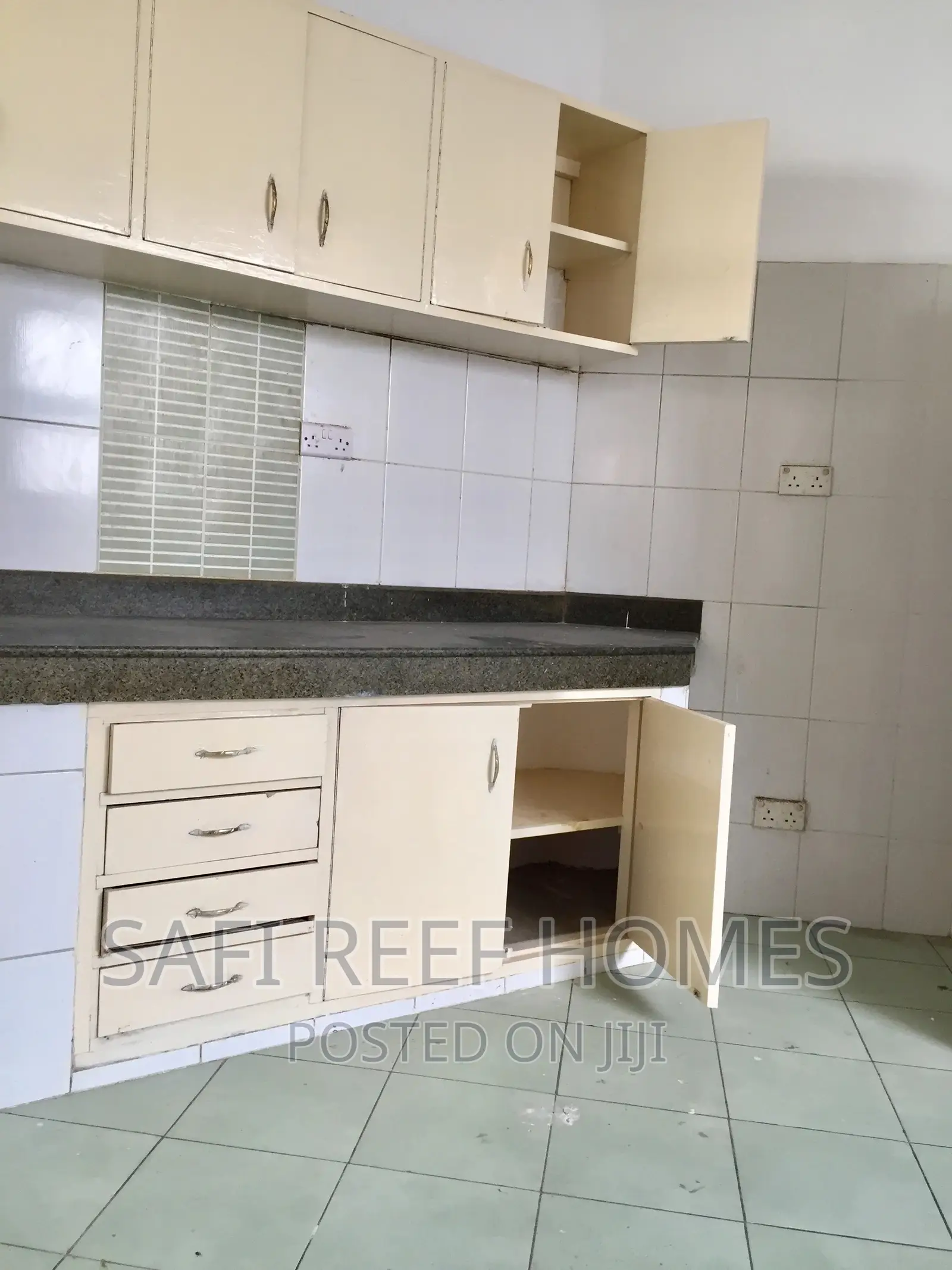 3bdrm Apartment in Kizingo for Rent
