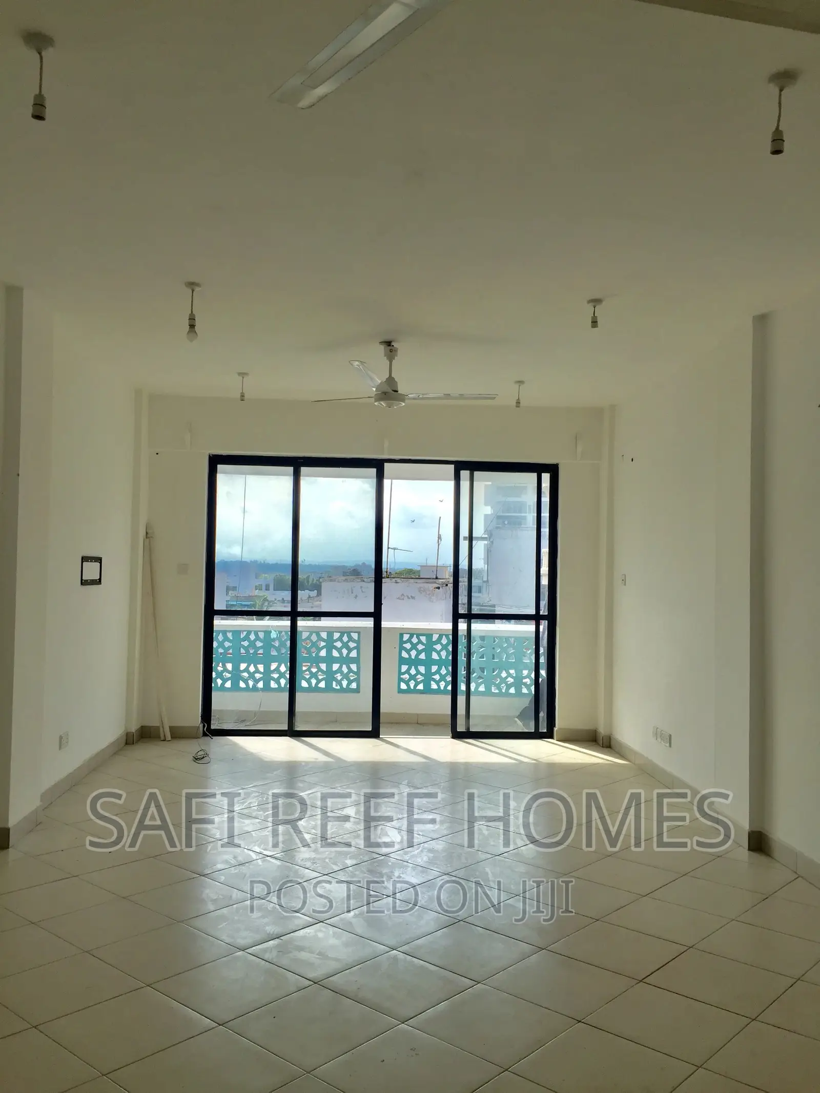 3bdrm Apartment in Kizingo for Rent