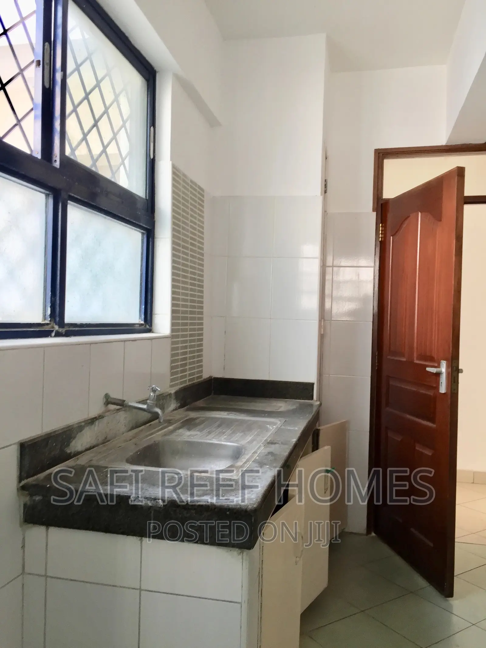 3bdrm Apartment in Kizingo for Rent