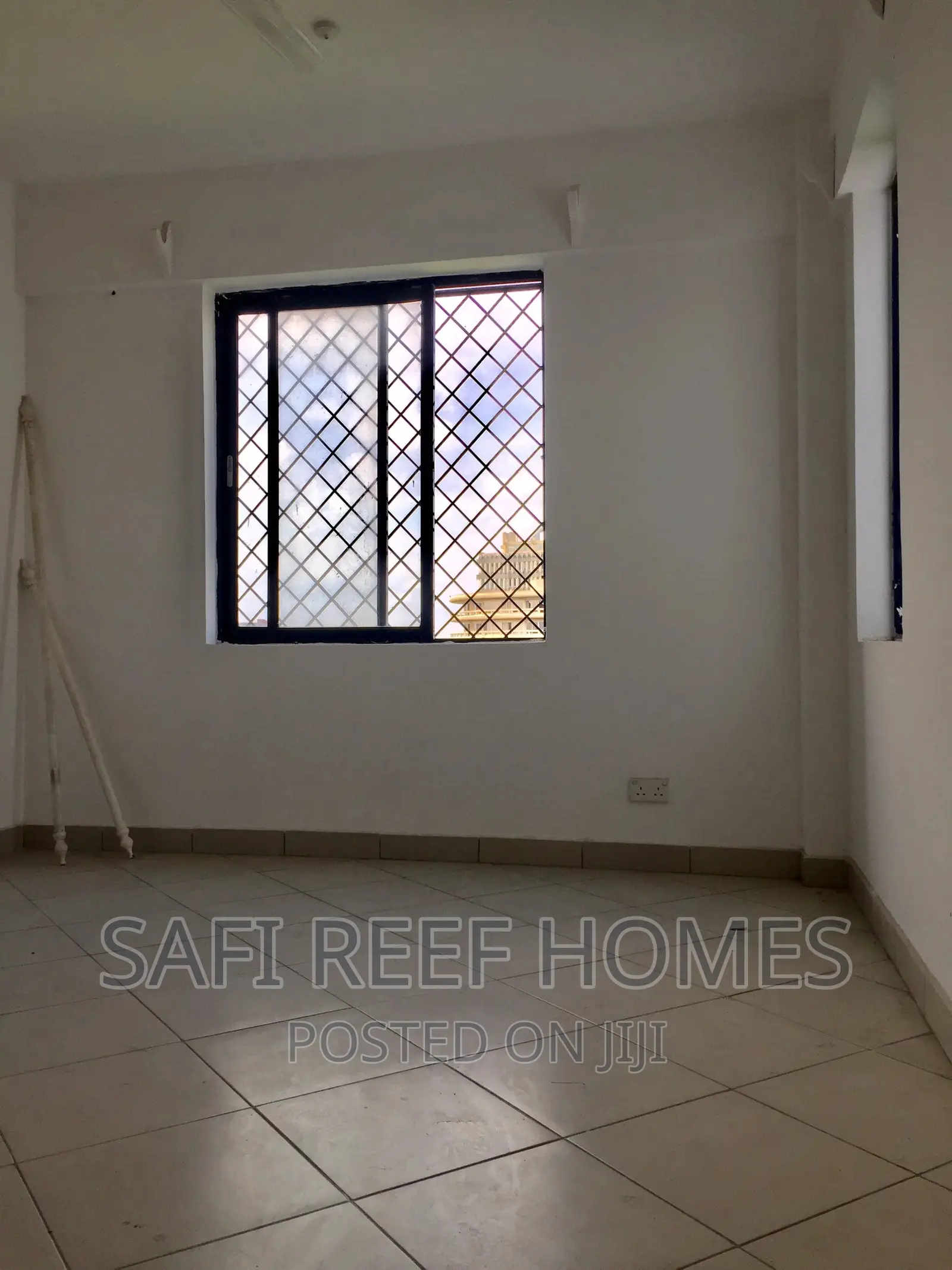 3bdrm Apartment in Kizingo for Rent