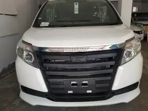 Toyota Noah 1.8 FWD Hybrid (7 Seater) 2015 White
