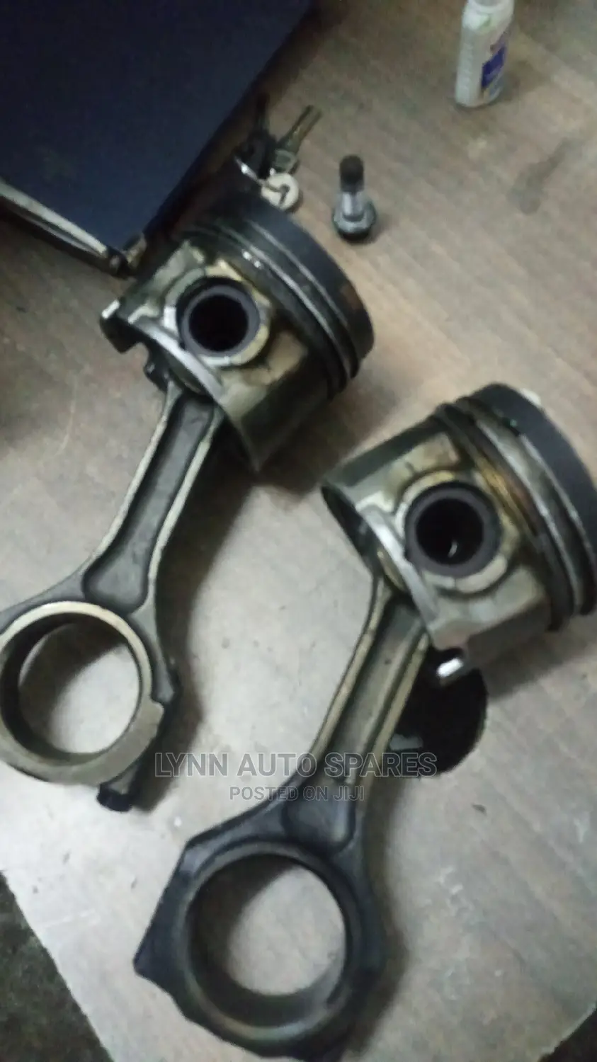 4JJ1 Dmax Piston