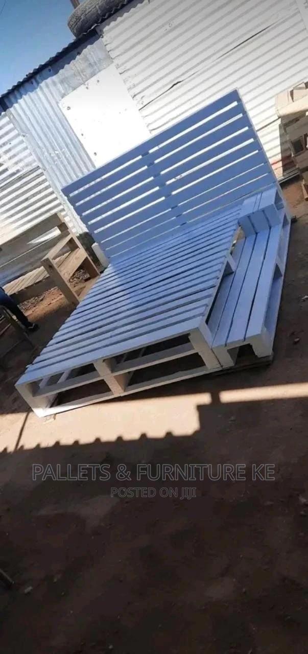 Pallet Bed 5 by 6 - thumbnail 2