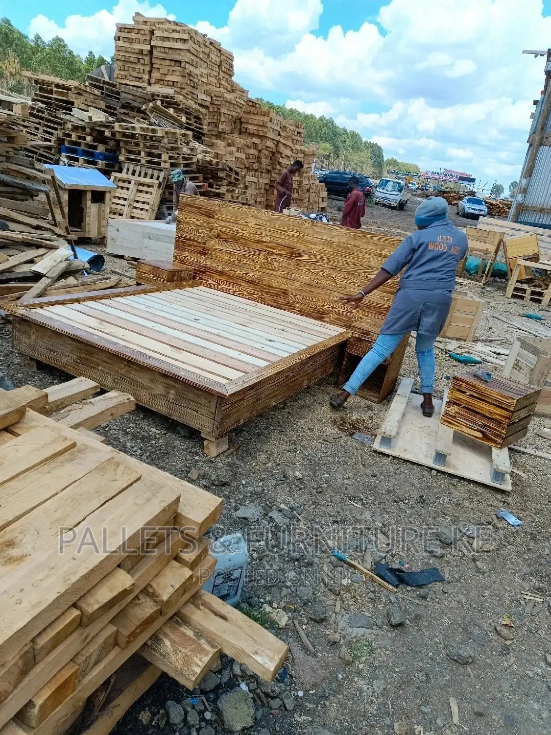 King Size Pallet Bed