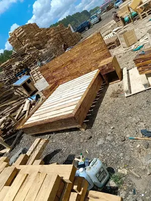 King Size Pallet Bed