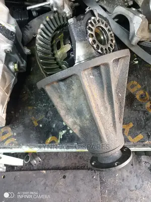Toyota Hiace 7l Diff (Kanyungu)