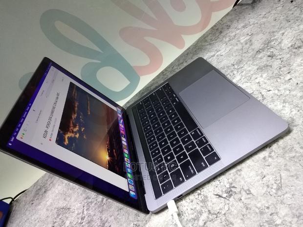 Laptop Apple MacBook Pro 2017 16GB Intel Core I7 SSD 512GB - thumbnail 3