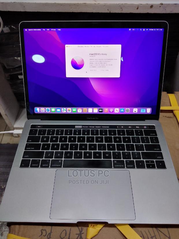 Laptop Apple MacBook 2017 16GB Intel Core I7 SSD 512GB - main view