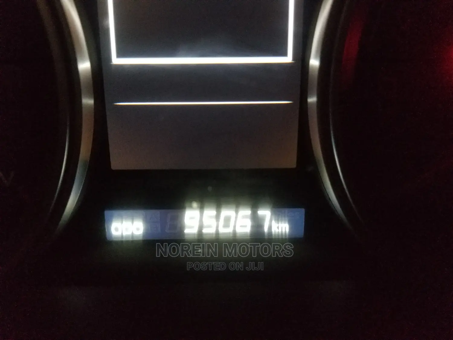 Toyota Land Cruiser 4.6 V8 ZX 2015 Silver
