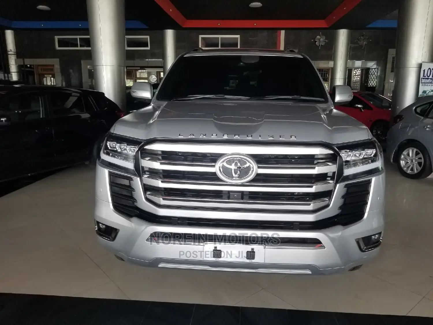 Toyota Land Cruiser 4.6 V8 ZX 2015 Silver