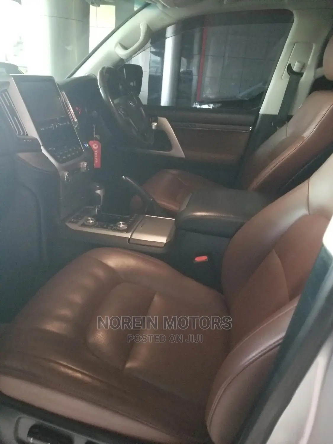 Toyota Land Cruiser 4.6 V8 ZX 2015 Silver